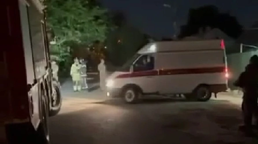 Автомобіль заступника начальника Оленівської колонії після підриву у Донецьку
