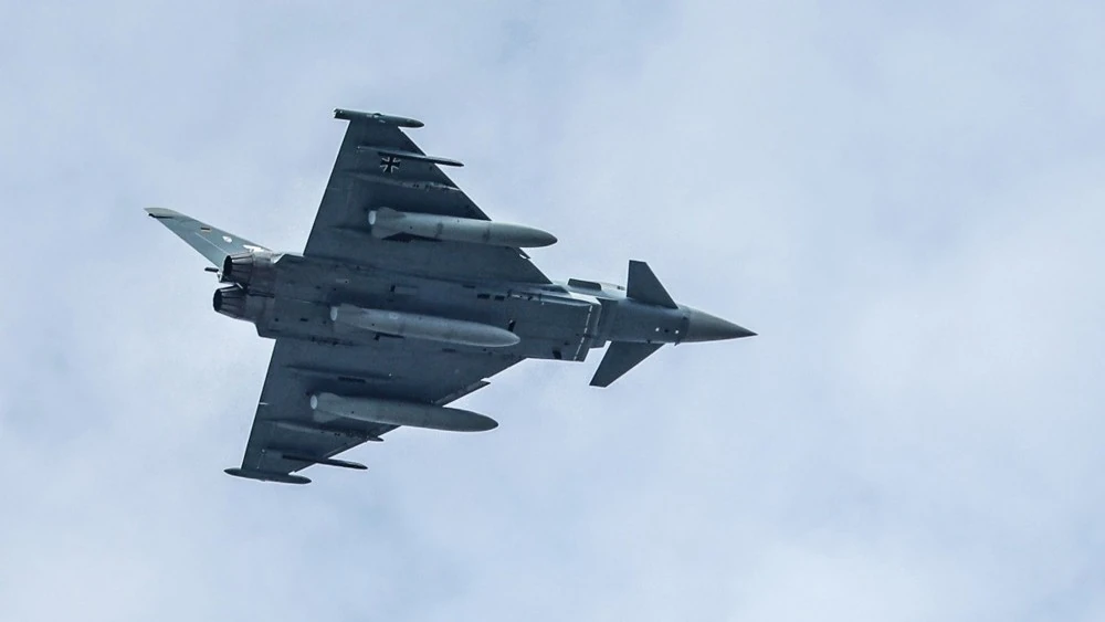 Німецький винищувач Eurofighter на авіабазі Лієлварде