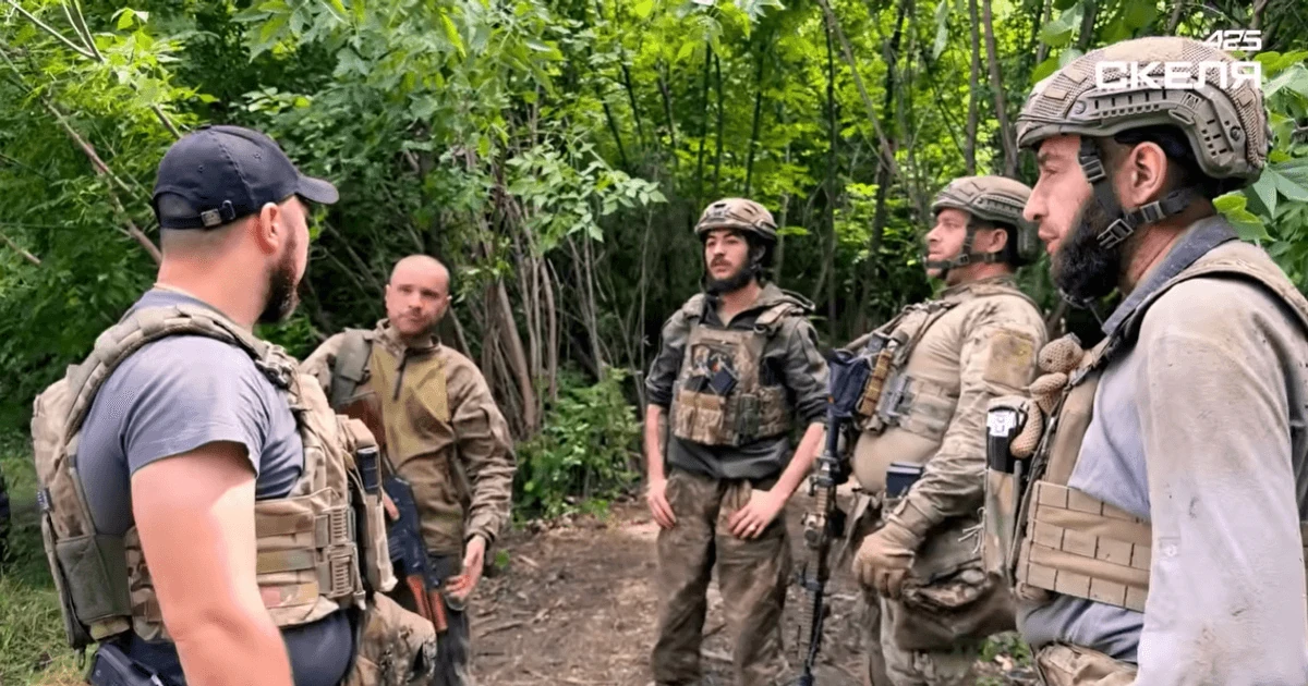 Скриншот із відео 425-го штурмового полку «Скеля» про виведення 21 військовослужбовця з оточення